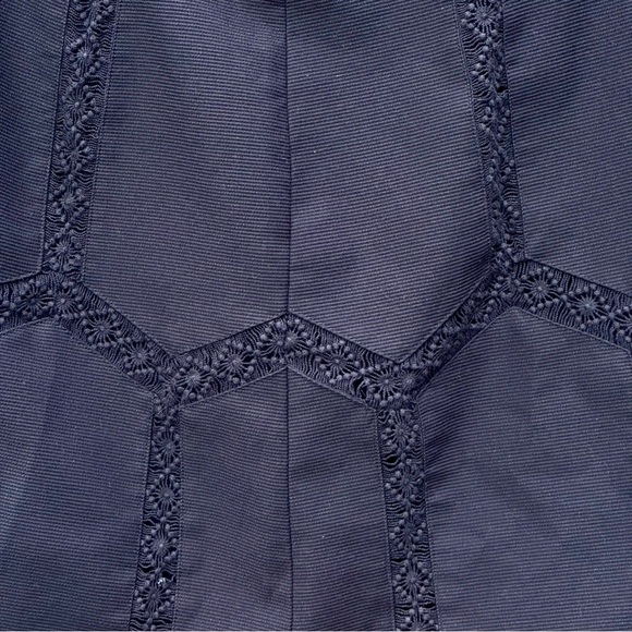 Banana Republic Black Chevron Lace Mini Skirt Size 6 - Picture 2 of 7